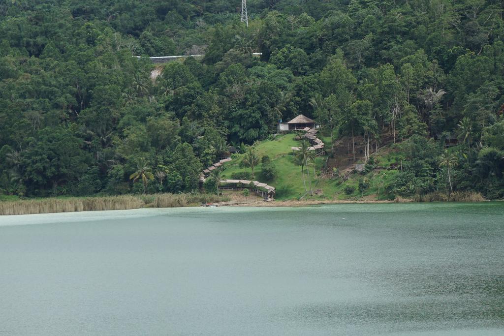 Green Lake Linow Hotel Tomohon Exterior foto