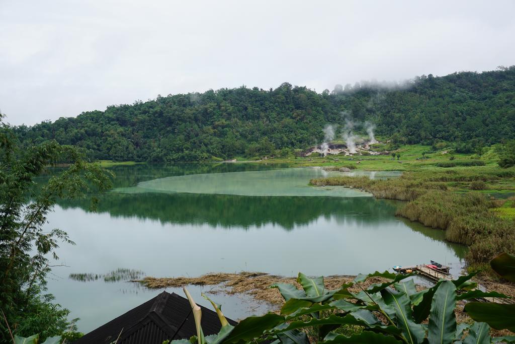 Green Lake Linow Hotel Tomohon Exterior foto